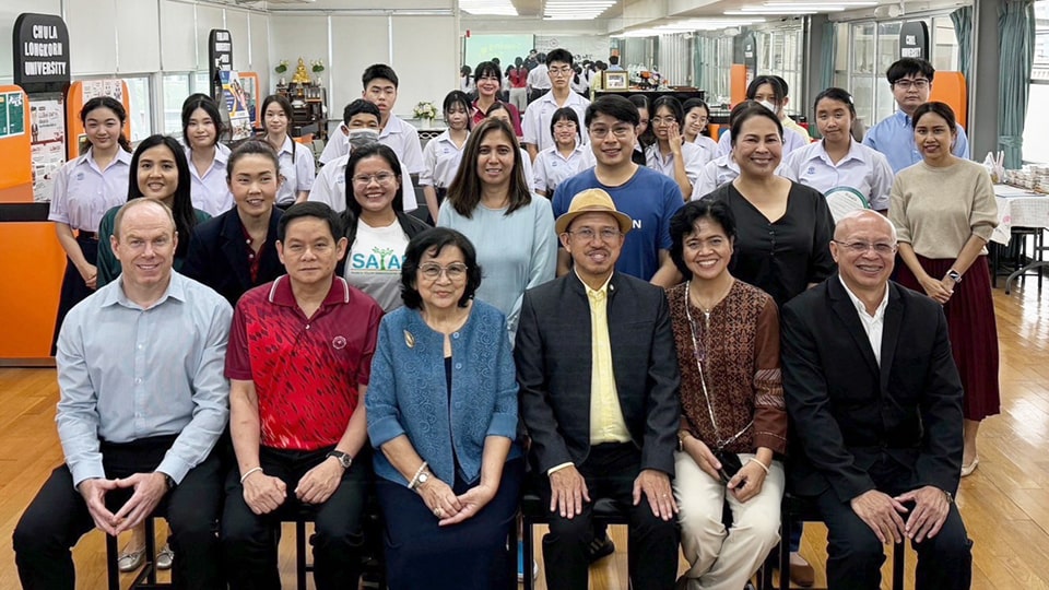 Officials and staff of Pratumwan Demonstration School (PDS), SEARCA, and Kasetsart University with the PDS students who joined the Sowing Seeds session held at PDS on 6 September 2024.