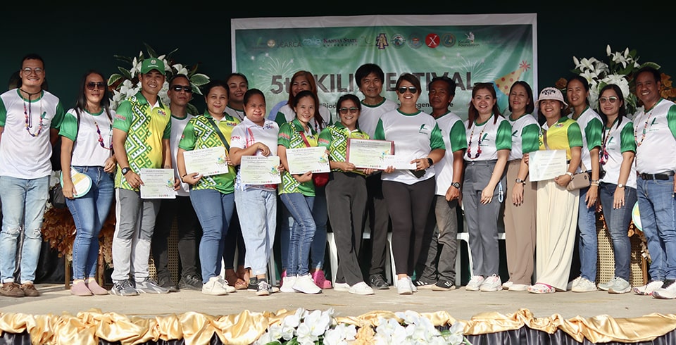 The teachers of Malbato Elementary School, recognized as the Best Implementer of School Gardens, were joined by Dr. Manny Reyes, President of the Regalo ng Kilit Foundation, Inc.; Ms. Anna Gale Vallez, Program Specialist of RTLD; Dr. Lois Clavesillas, Medical Officer of DepEd Palawan; and Ms. Soledad Villanueva, Public Schools Division Supervisor of DepEd Laguna.