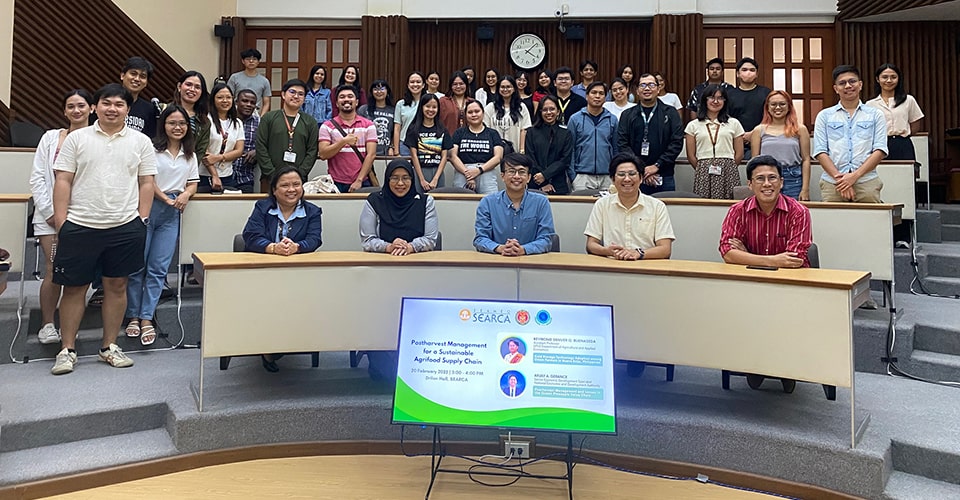 (First row, L-R) Dr. Maria Cristeta N. Cuaresma, Senior Program Head of the Education and Collective Learning Department (ECLD), SEARCA; Dr. Nur Azura binti Adam, Deputy Director for Programs, SEARCA; aProf. Reymond Denver Buenaseda, DAAE-CEM, UPLB; Mr. Arjay A. Gerance, Senior Economic Development Specialist at NEDA – MIMAROPA; and Mr. Geny F. Lapiña, Chair, DAAE-CEM, UPLB