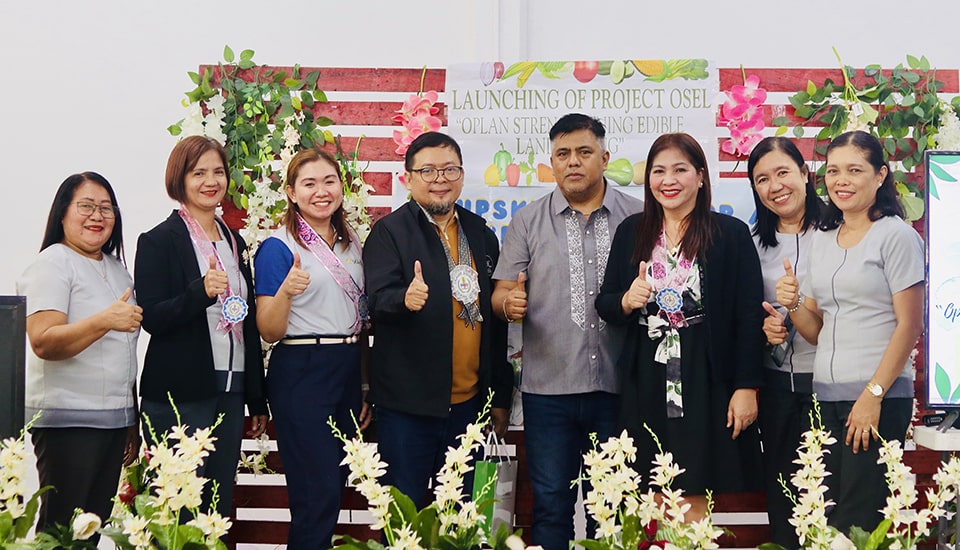 Ms. Anna Gale Vallez, Program Specialist, was joined by Mr. Erwin Sacluti, Executive Secretary of the Mayor of Calauan, Laguna; Mr. Luis Germina, Public Schools District Supervisor (PSDS) of Calauan; Ms. Soledad Villanueva, PSDS of Los Baños; Ms. Lorevie Rivera, Principal II of Bubukal Elementary School, and principals and school heads from DepEd-Calauan.